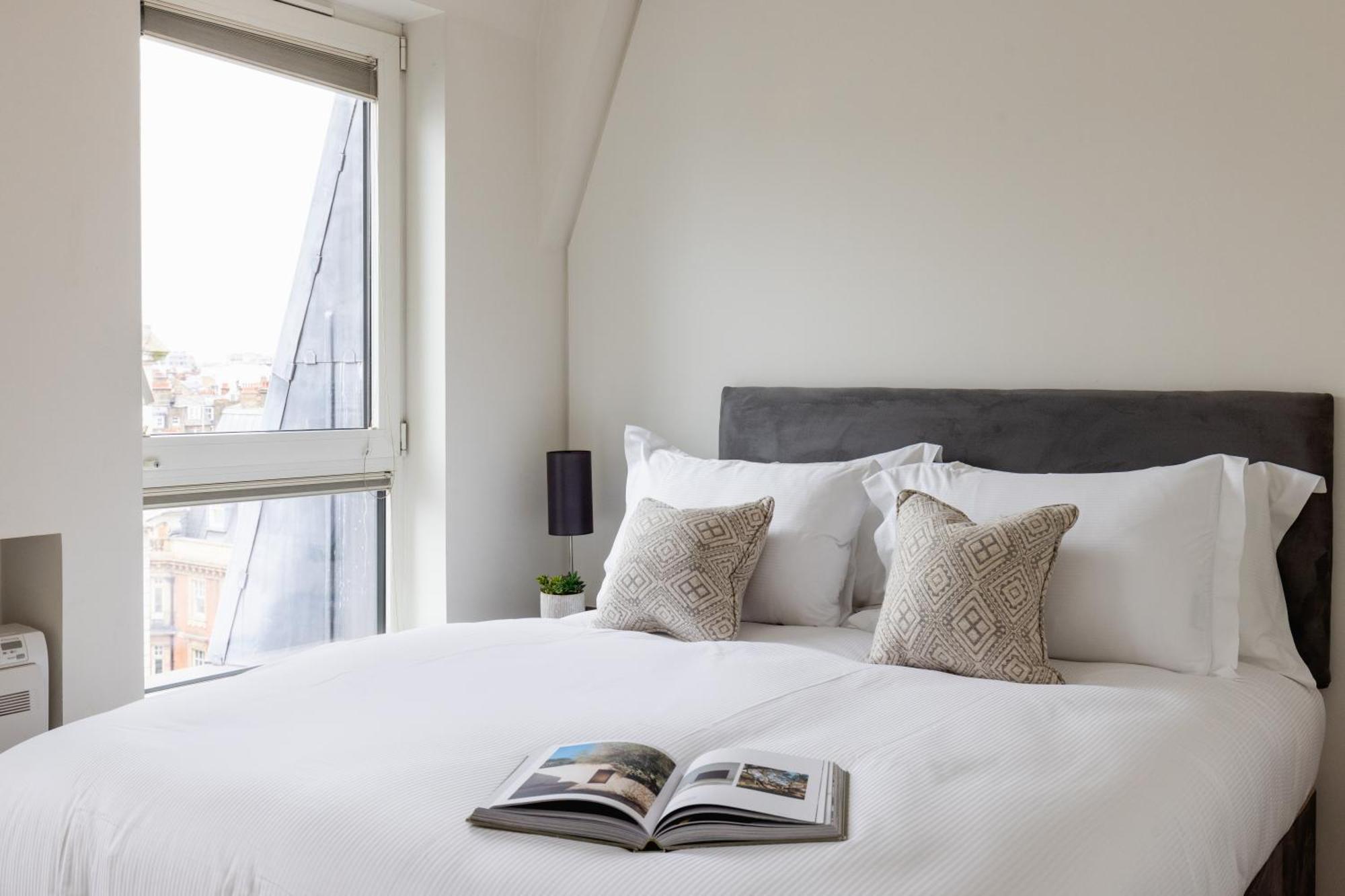 Native Marylebone Lane Apartment London Bagian luar foto