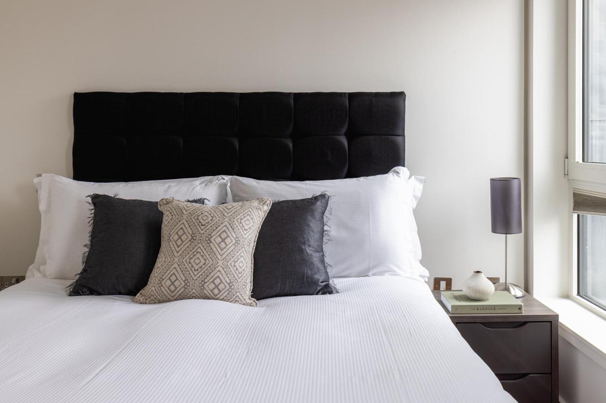 Native Marylebone Lane Apartment London Bagian luar foto
