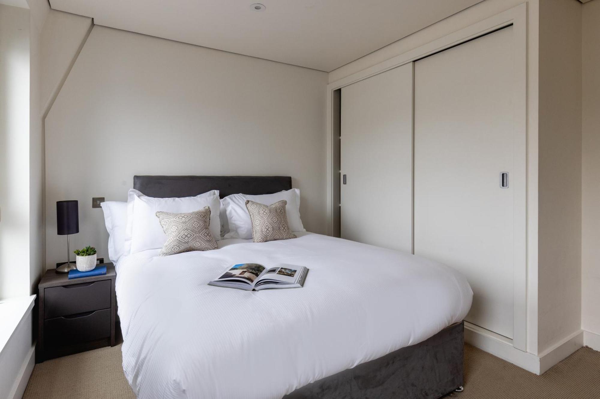 Native Marylebone Lane Apartment London Bagian luar foto